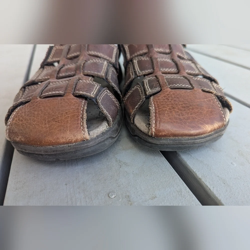 Clarks man leather